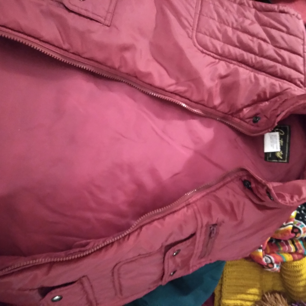 Continental polyester red puffer vest